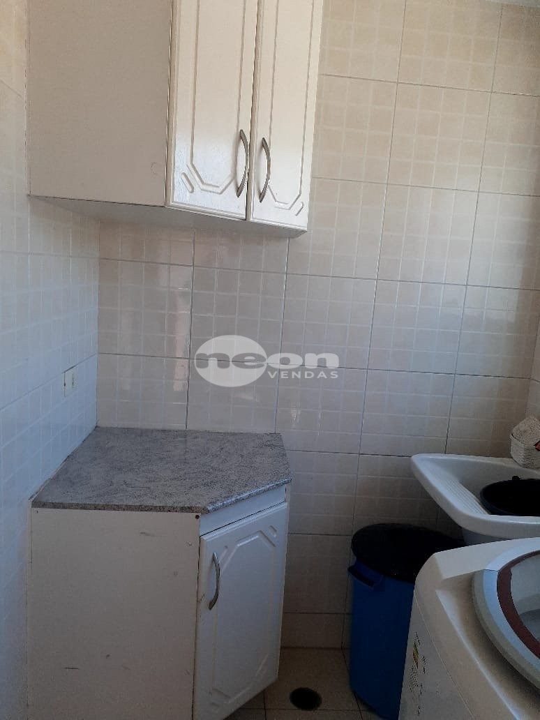 Casa à venda com 4 quartos, 180m² - Foto 17