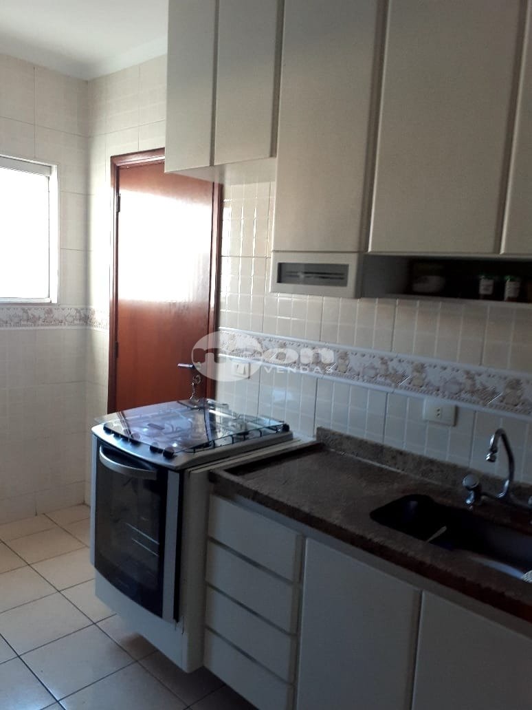 Casa à venda com 4 quartos, 180m² - Foto 5