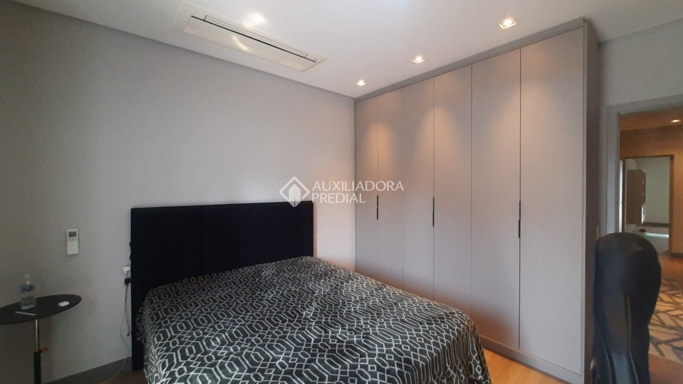 Casa à venda com 4 quartos, 340m² - Foto 33