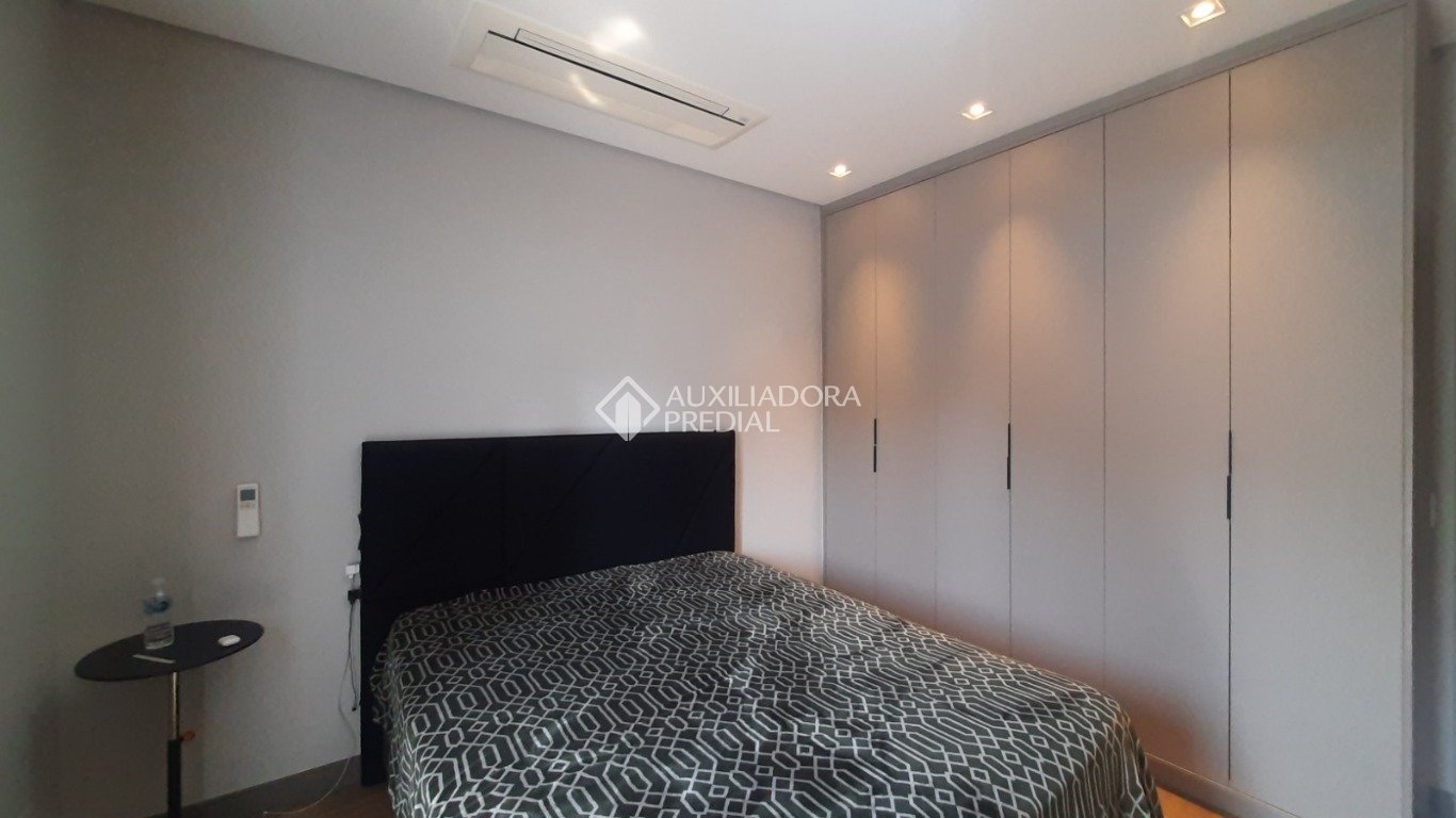 Casa à venda com 4 quartos, 340m² - Foto 43