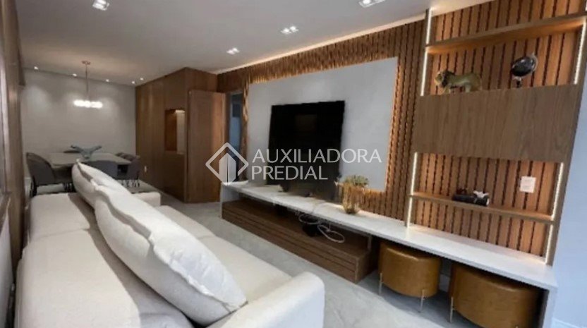 Apartamento à venda com 3 quartos, 110m² - Foto 1