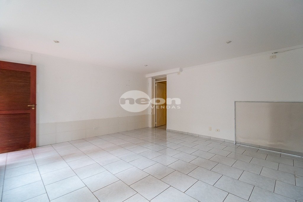 Casa à venda com 3 quartos, 335m² - Foto 19