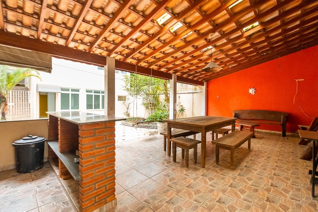 Casa à venda com 3 quartos, 335m² - Foto 43