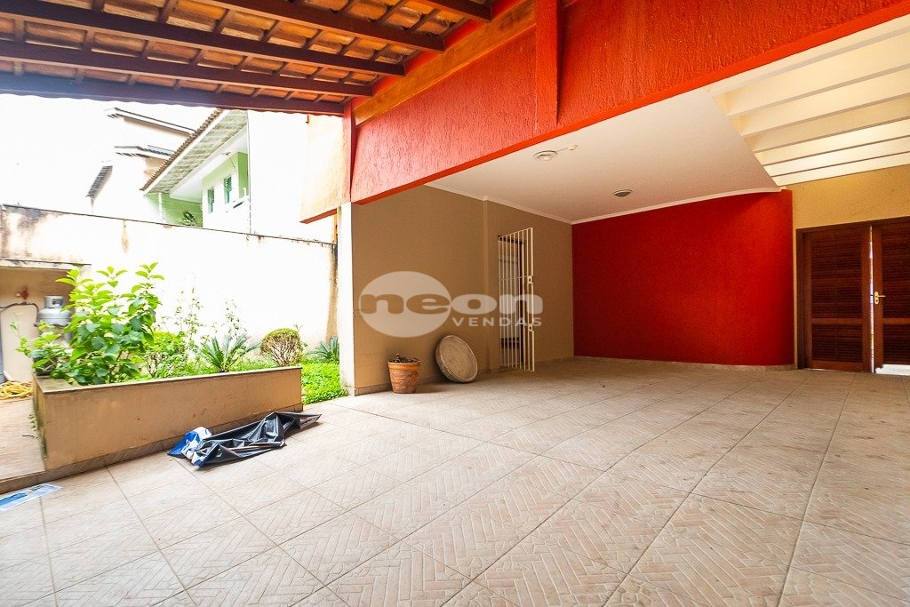 Casa à venda com 3 quartos, 335m² - Foto 47