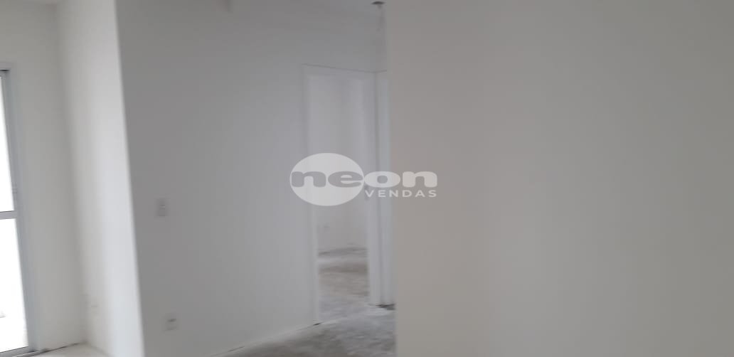 Apartamento à venda com 2 quartos, 65m² - Foto 2