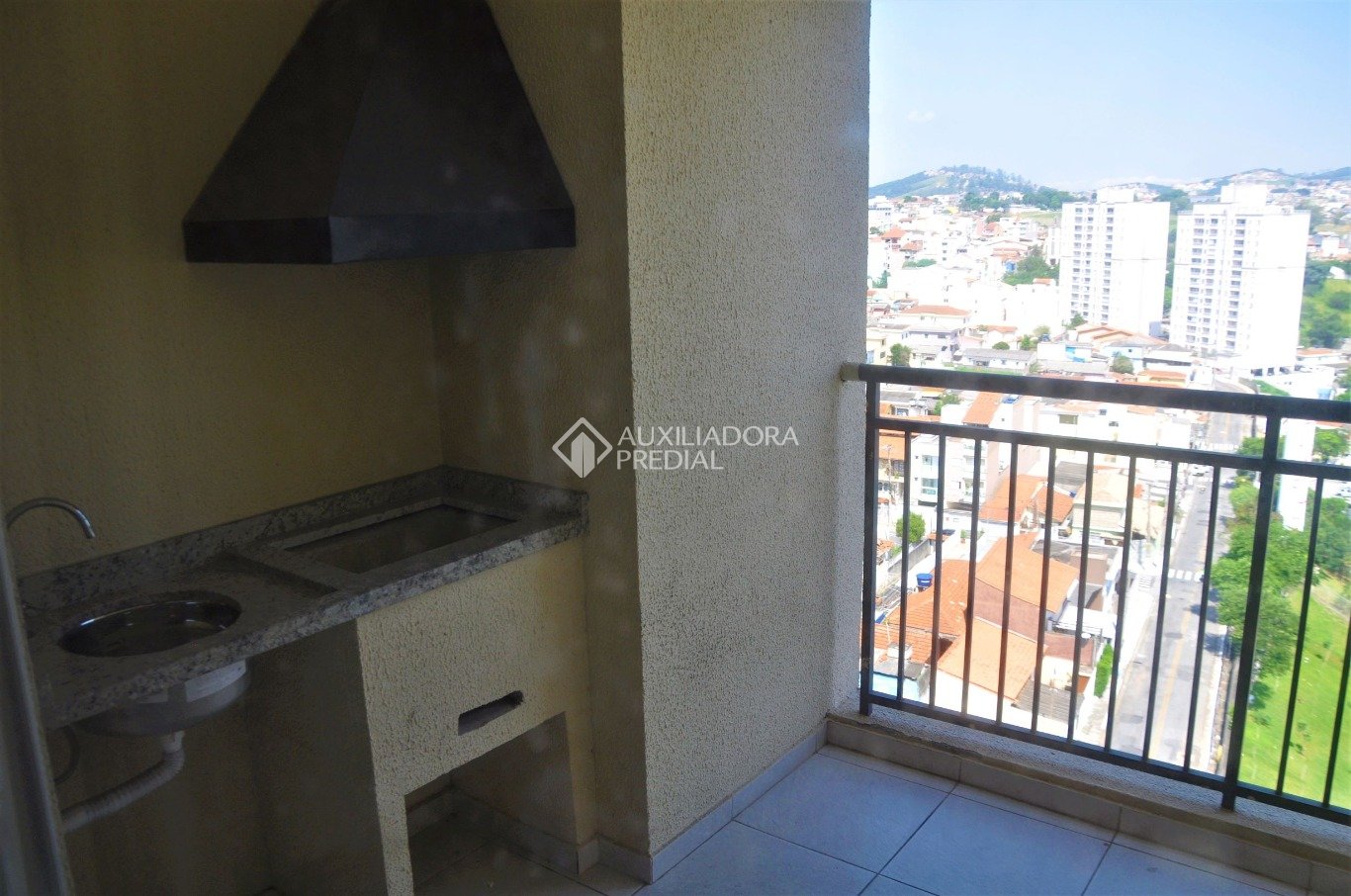 Apartamento à venda com 3 quartos, 82m² - Foto 3