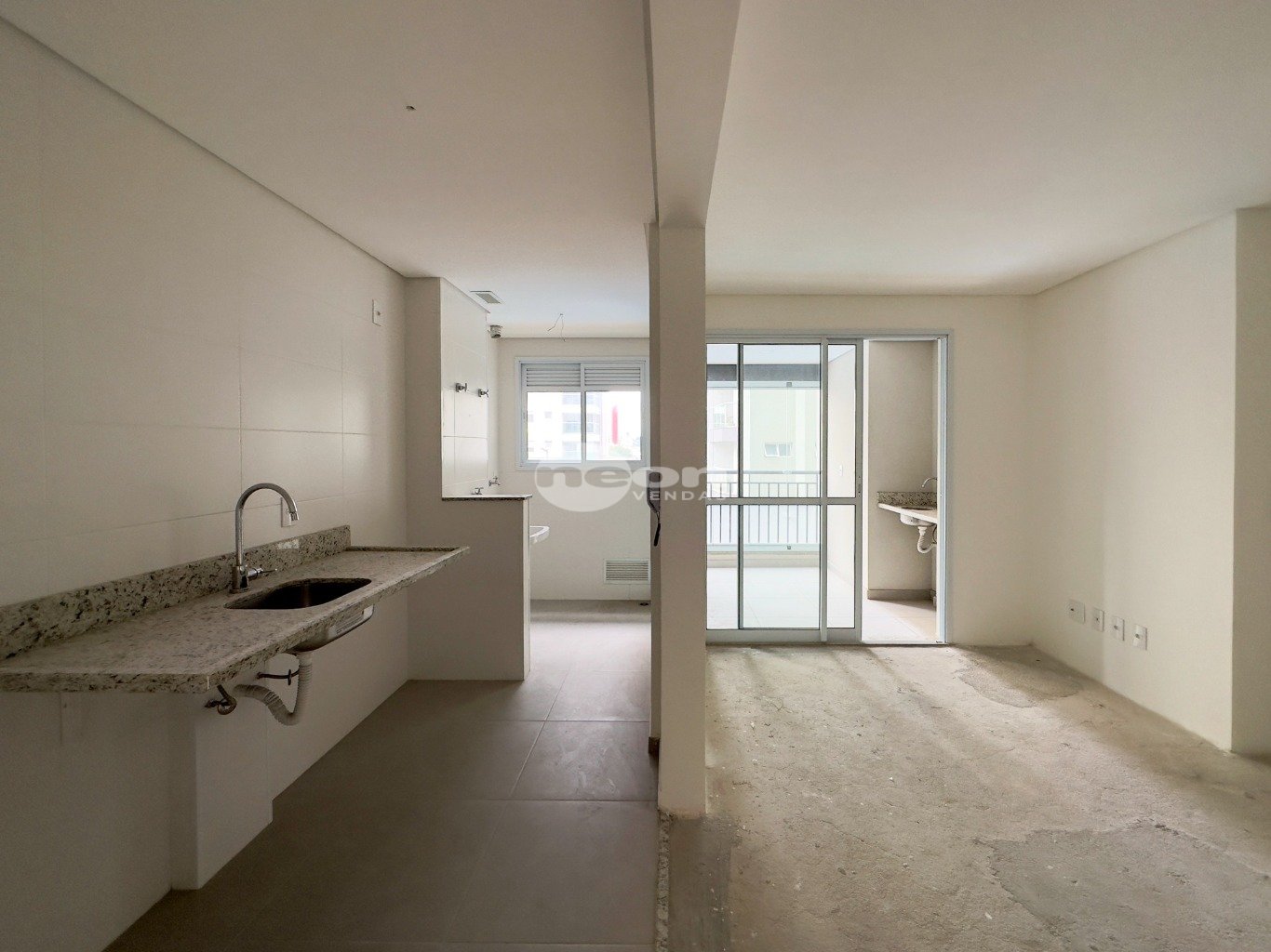 Apartamento à venda com 2 quartos, 65m² - Foto 1