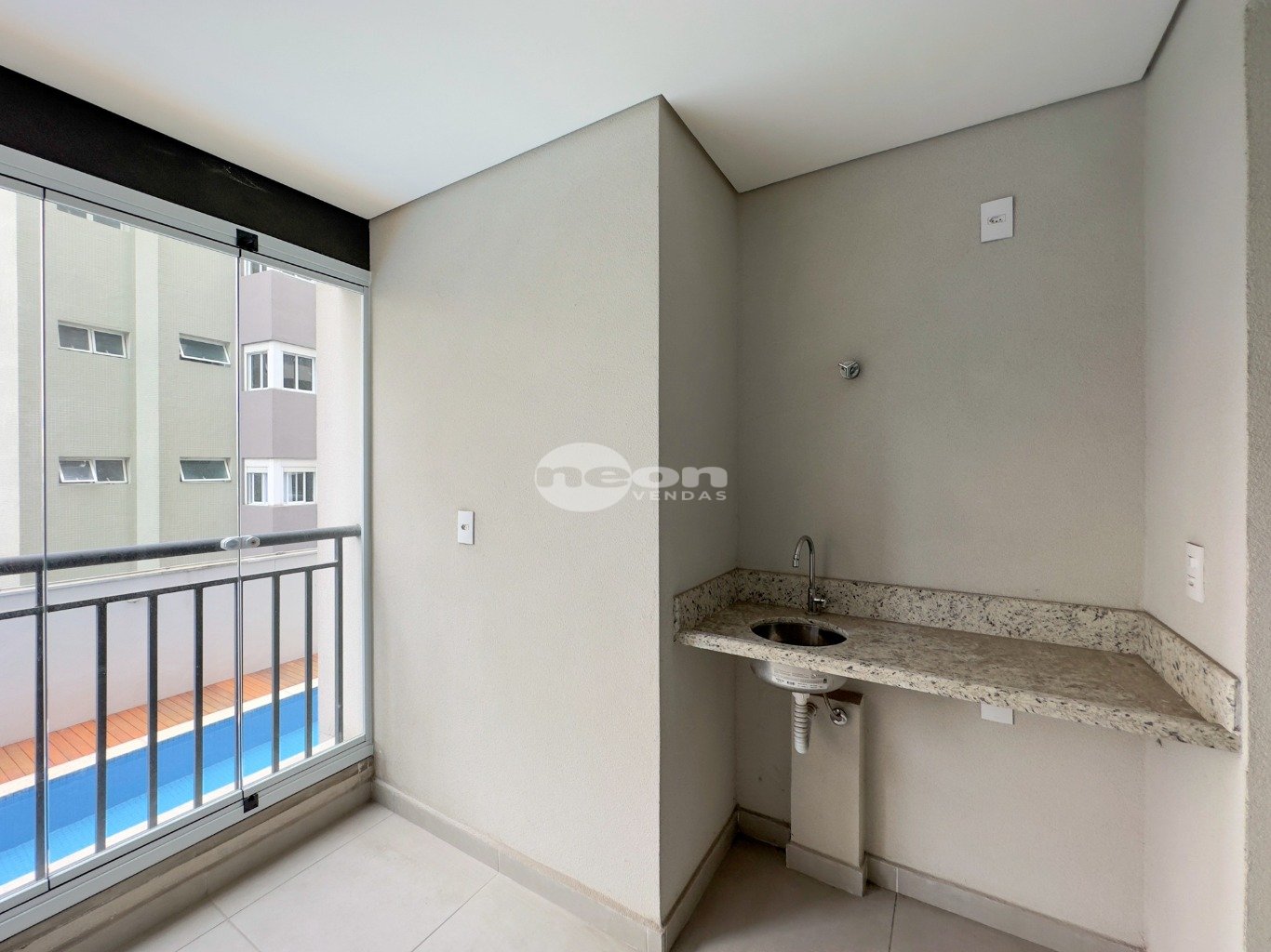 Apartamento à venda com 2 quartos, 65m² - Foto 10