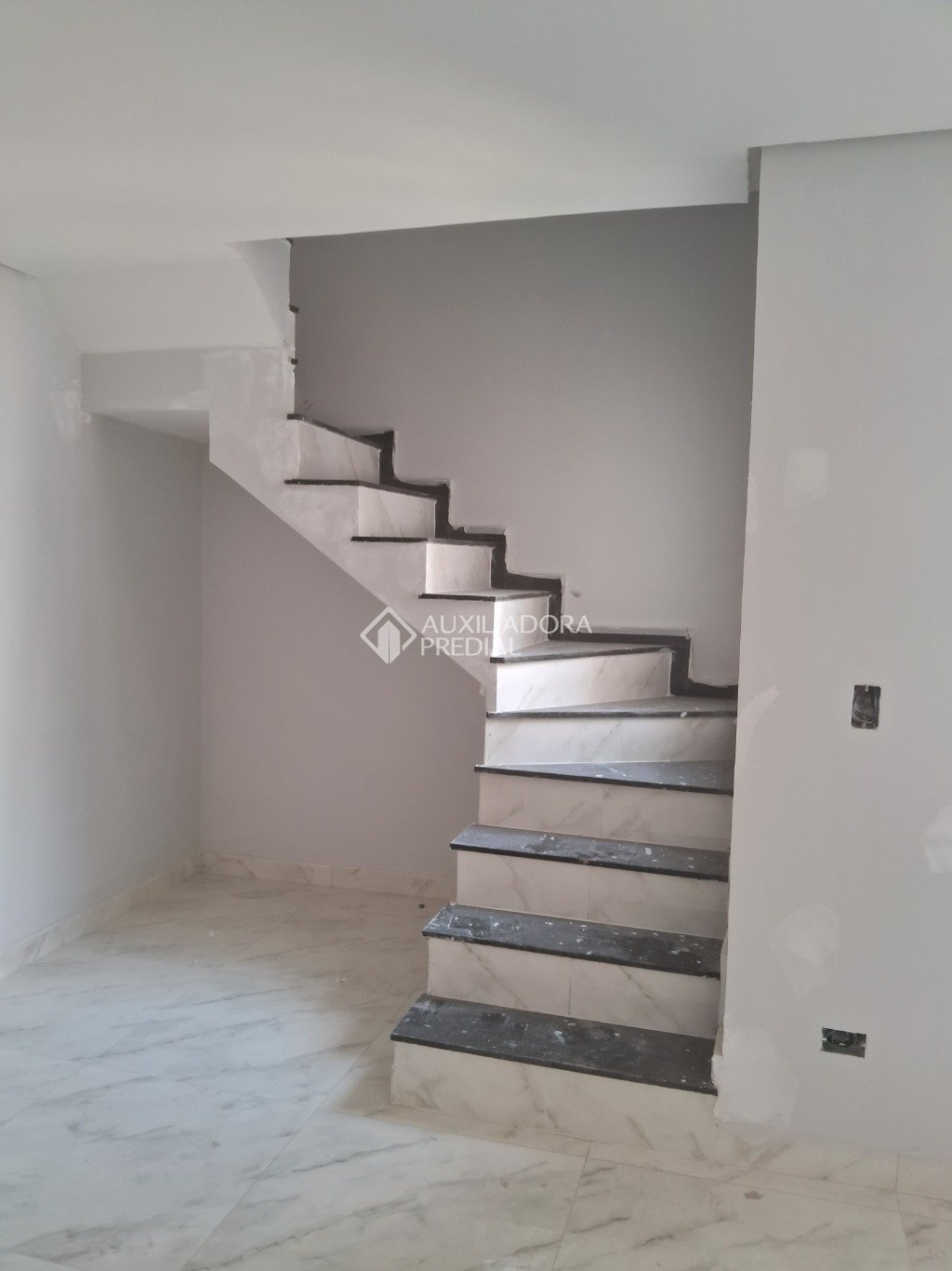 Cobertura à venda com 2 quartos, 118m² - Foto 2