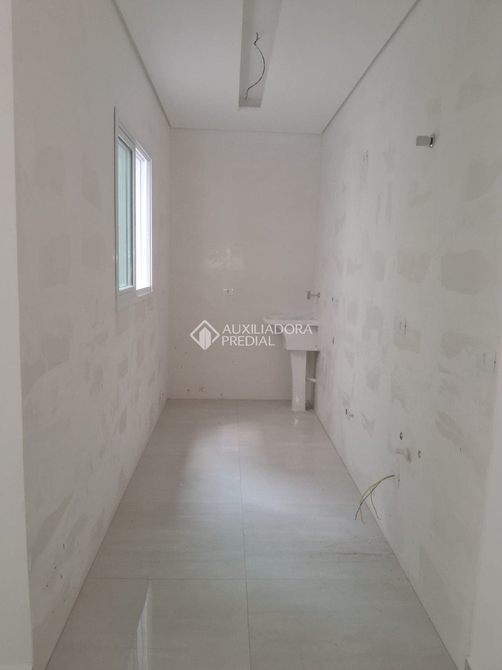 Apartamento à venda com 2 quartos, 61m² - Foto 3