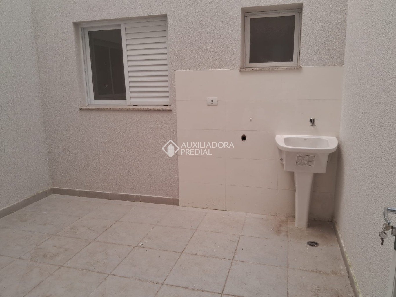 Apartamento à venda com 2 quartos, 61m² - Foto 9