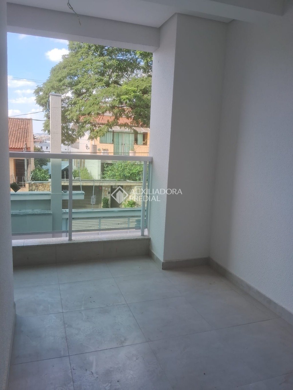 Apartamento à venda com 2 quartos, 61m² - Foto 1